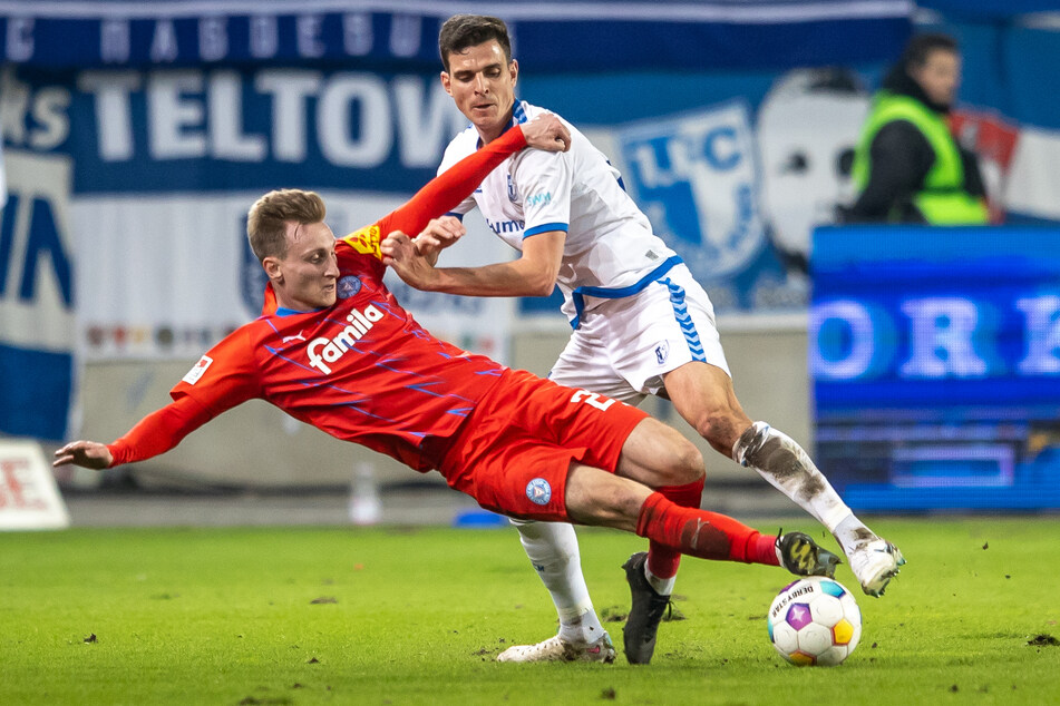 Knallharter Verteidiger. Tobias Müller (29, r.) ist seit seiner Rückkehr eine echte Verstärkung für den 1. FC Magdeburg. Die Defensive steht merklich sicherer als noch in der Hinrunde.