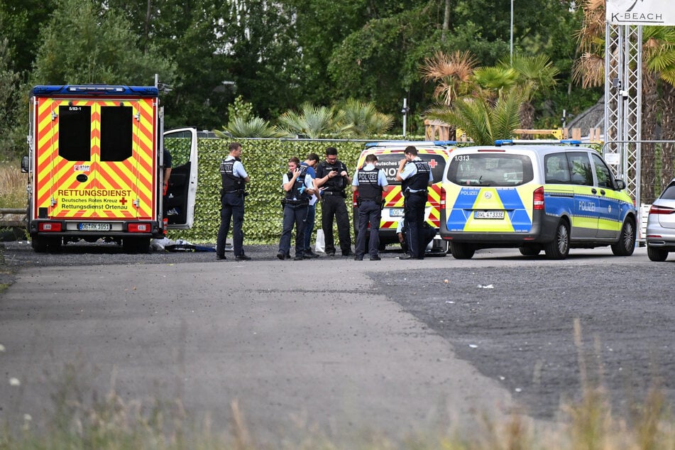 Polizei- und Rettungskräfte waren am Sonntagmorgen in Kehl im Einsatz.