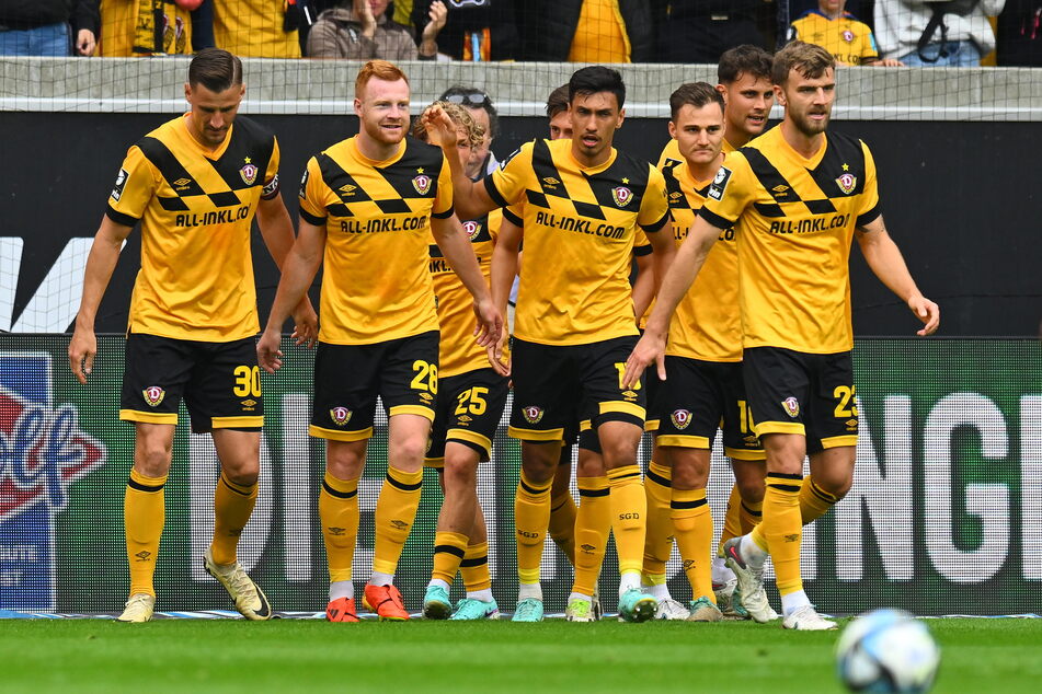 Am 18. Mai sah Passehr bei ihrem letzten Stadionbesuch den 4:0-Sieg von Dynamo gegen Absteiger MSV Duisburg.