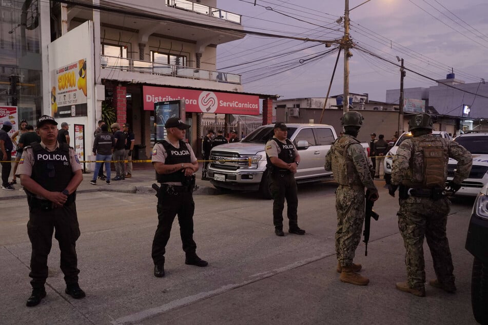 Die Polizei hat den Tatort weiträumig abgesperrt.