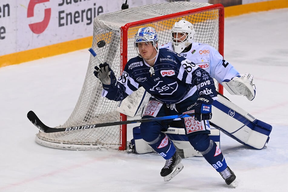 Johan Porsberger war gerade in der ersten Saison sehr torgefährlich. Insgesamt netzte der Schwede in 215 Eislöwen-Partien 78 Mal ein.