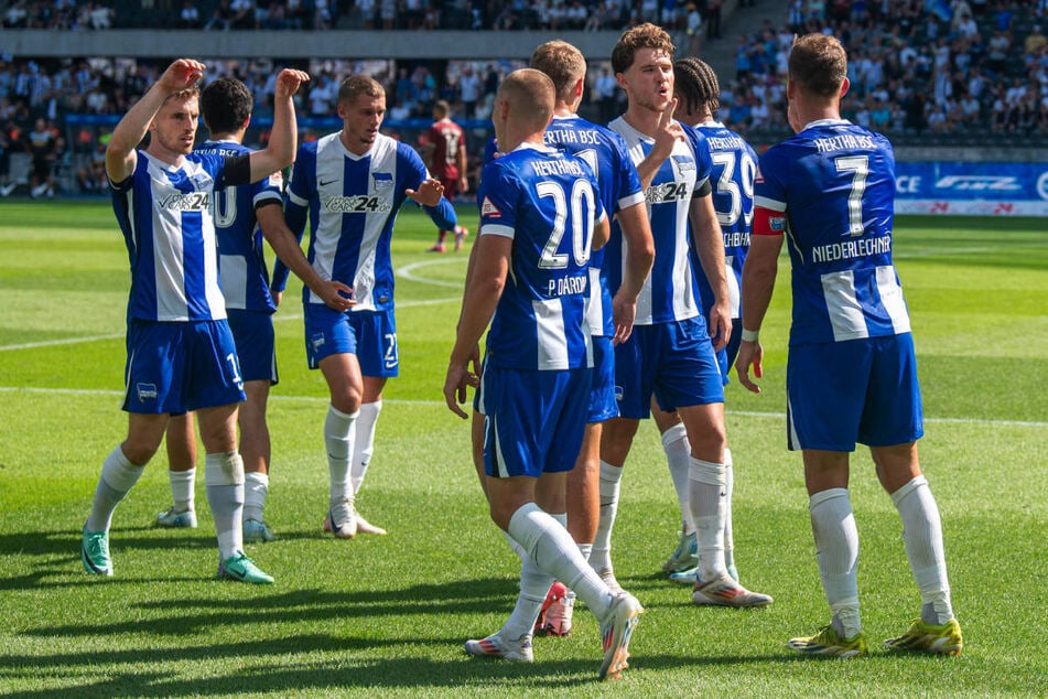 Die Kicker von Hertha BSC wollen gegen Elversberg den zweiten Heimsieg landen.