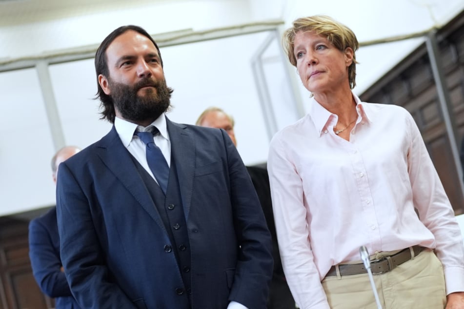 Christina Block (53) neben ihrem Verteidiger Ingo Bott (43).