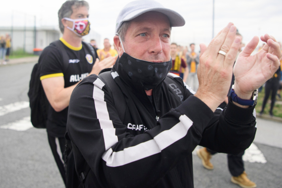 Dynamo-Coach Markus Kauczinski freute sich sehr über den warmen Empfang der Fans.