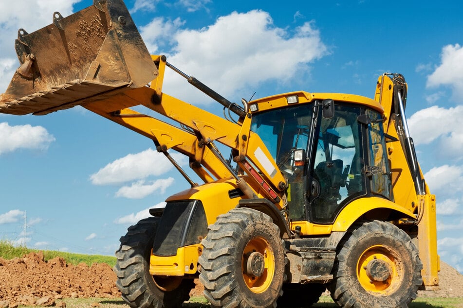 Das Kind geriet in den Arbeitsbereich der Baumaschine und starb dabei. (Symbolbild)