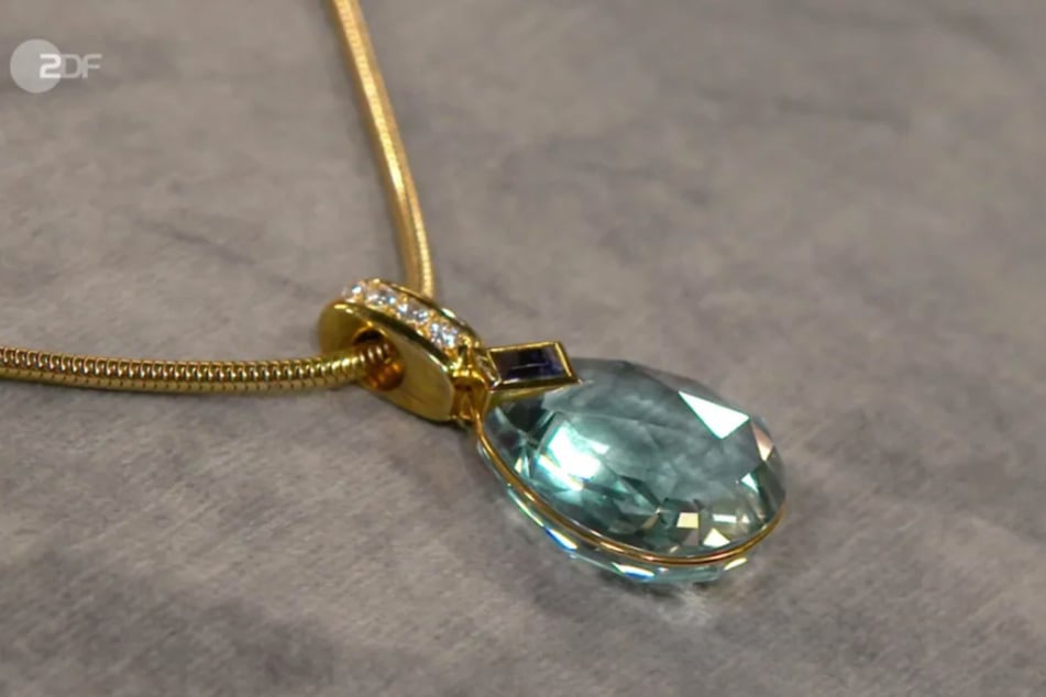 Satte 40 Karat bringt der lupenreine Stein laut ZDF-Expertin Wendela Horz (56) auf die Waage.