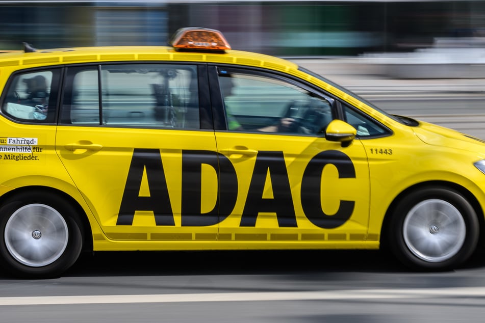 Staus zu umfahren ist laut ADAC meist keine gute Idee: Oft sind auch die Ausweichstrecken schnell verstopft.