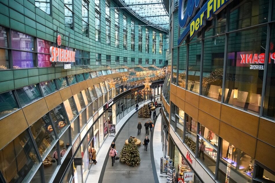 Shopping in der Passage Petersbogen Leipzig ist ein schöner Zeitvertreib.