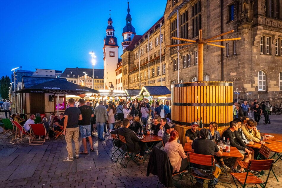 Beim diesjährigen Chemnitzer Weinfest findet erstmals eine Fachkräftebörse statt.