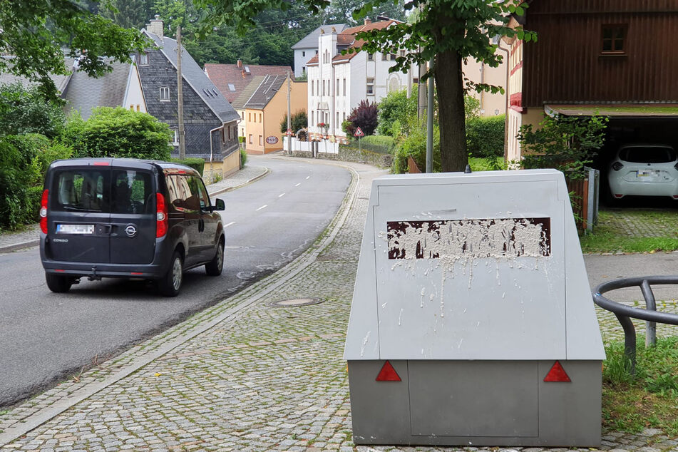 Der Superblitzer steht derzeit an der Burg Rabenstein.