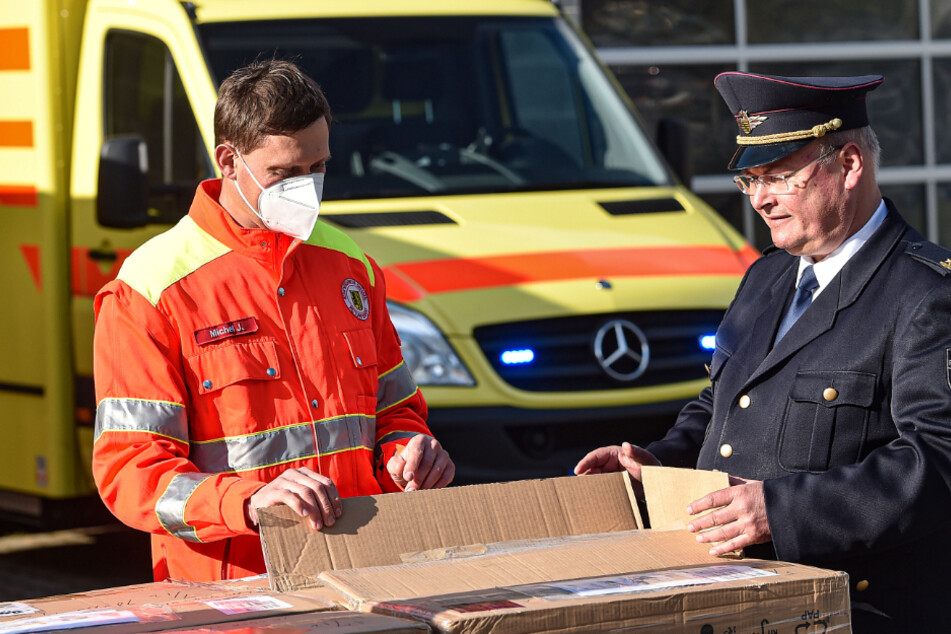 Spenden aus China: Hangzhou hatte vergangenen April mehrere Tausend Atemschutzmasken nach Dresden geschickt.