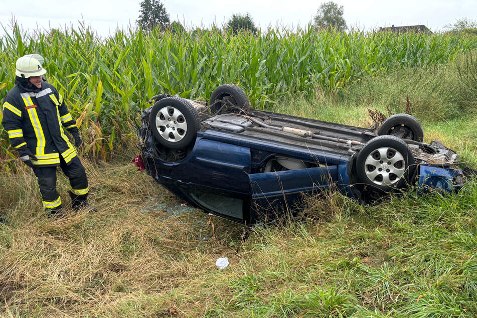 In Hamersen hat sich am heutigen Sonntag ein Auto überschlagen. Dabei wurden sieben Menschen teils schwer verletzt, darunter zwei Kinder.