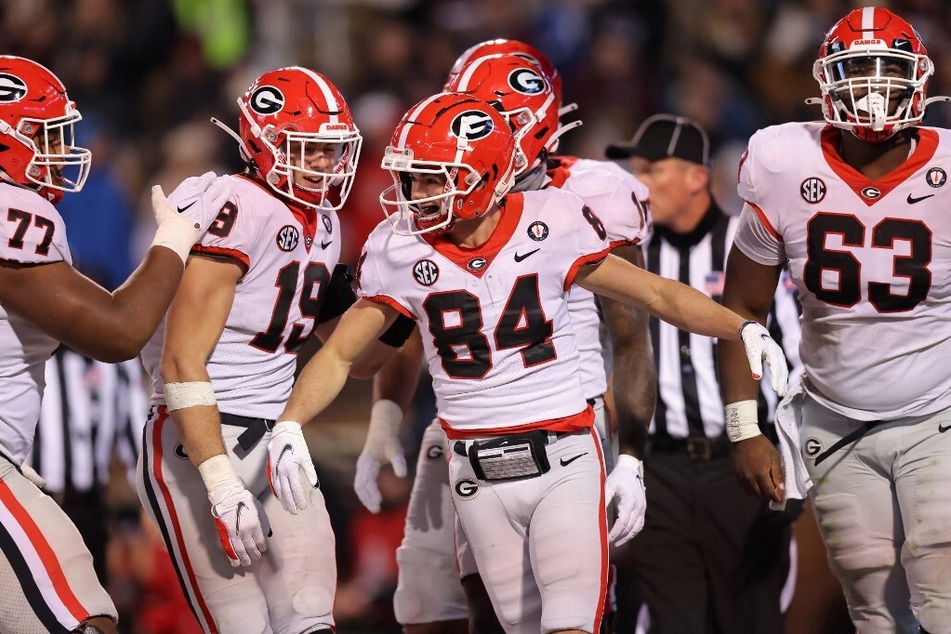 Heading into the last two weeks of college football, the Georgia bulldogs remain undefeated and rank the best team in the country.