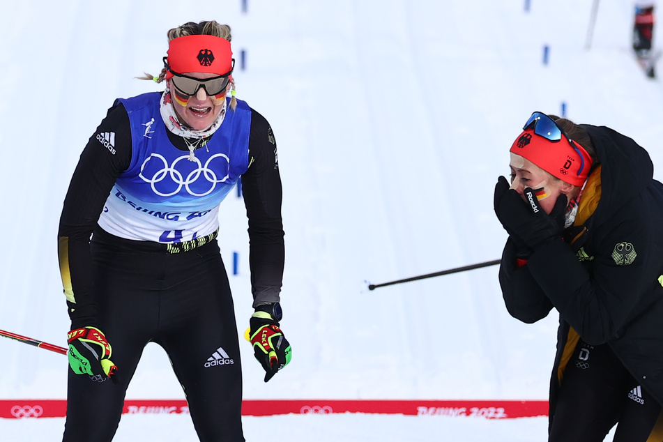 Die Skilangläuferin und Olympia-Medaillen-Gewinnerin (2/Gold/Silber) Victoria Carl (28, l.) übernimmt zusammen mit den Ex-Skilangläufern Axel Teichmann (44) und Erik Schneider (40) die Schirmherrschaft bei einer Charity-Aktion zum Rennsteiglauf. (Archivbild)