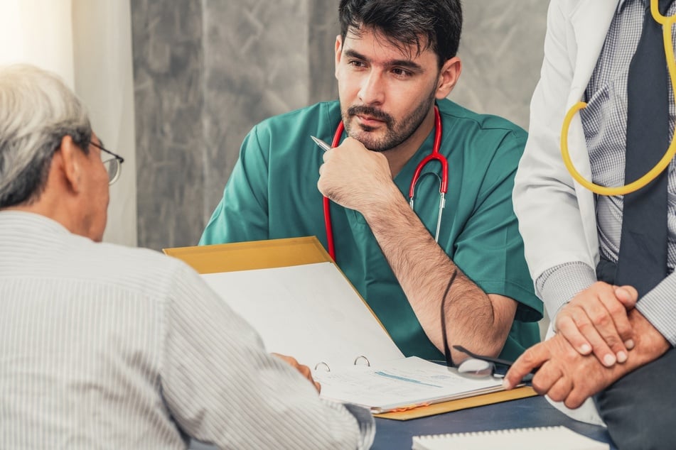 Mit dem AOK-Gesundheitsnavigator findet Ihr den passenden Arzt.