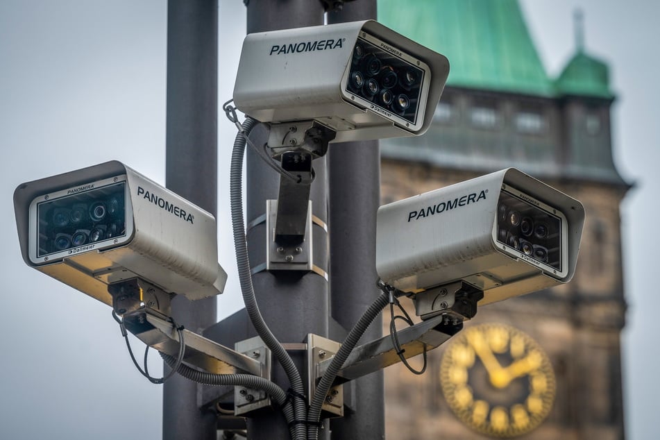 Im öffentlichen Raum finden sich immer mehr Kameras, nicht alle filmen rechtmäßig. (Symbolfoto)