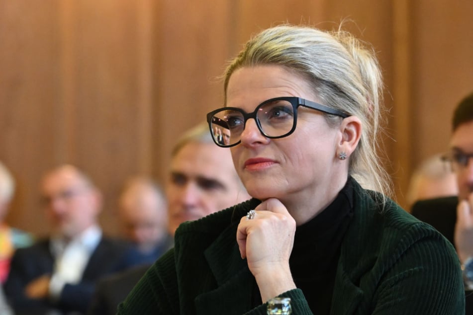 Fraktionsvorsitzende Susanne Schaper (47, Linke).