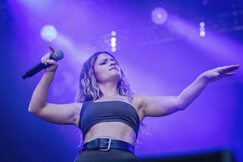 Inez Schaefer (35) ...