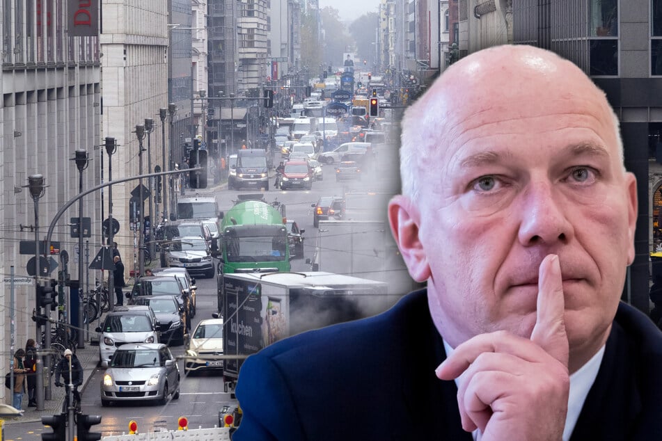 Bürgermeister Kai Wegner (53, CDU) hat mit der Friedrichstraße große Pläne.
