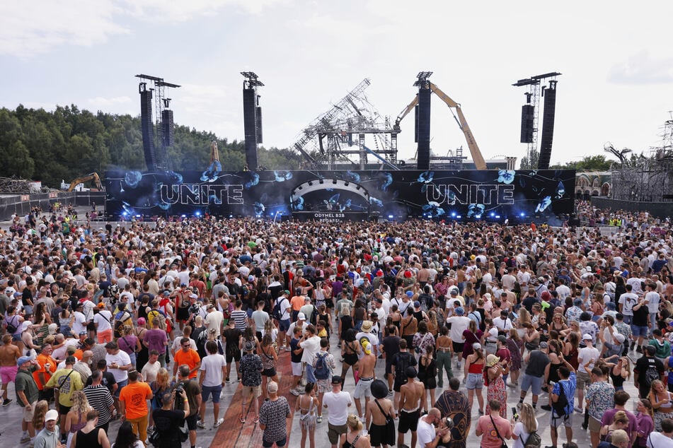 Tragödie beim Tomorrowland: Festivalbesucherin stirbt den Drogen-Tod