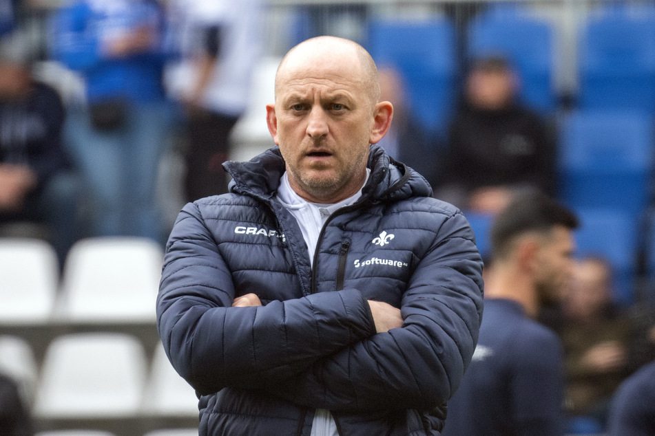 Von Spekulationen über einen vorzeitigen Aufstieg will Lilien-Coach Torsten Lieberknecht (49) nichts wissen.