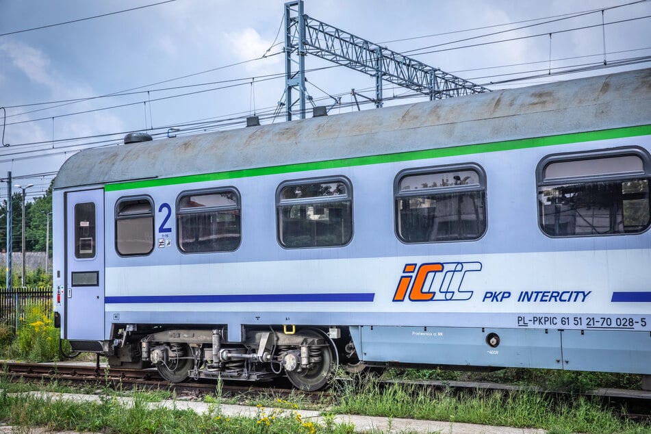 Ein Fernzug von PKP Intercity konnte am Freitagvormittag aufgrund einer Sifa-Störung nicht mehr weiterfahren. (Symbolfoto)