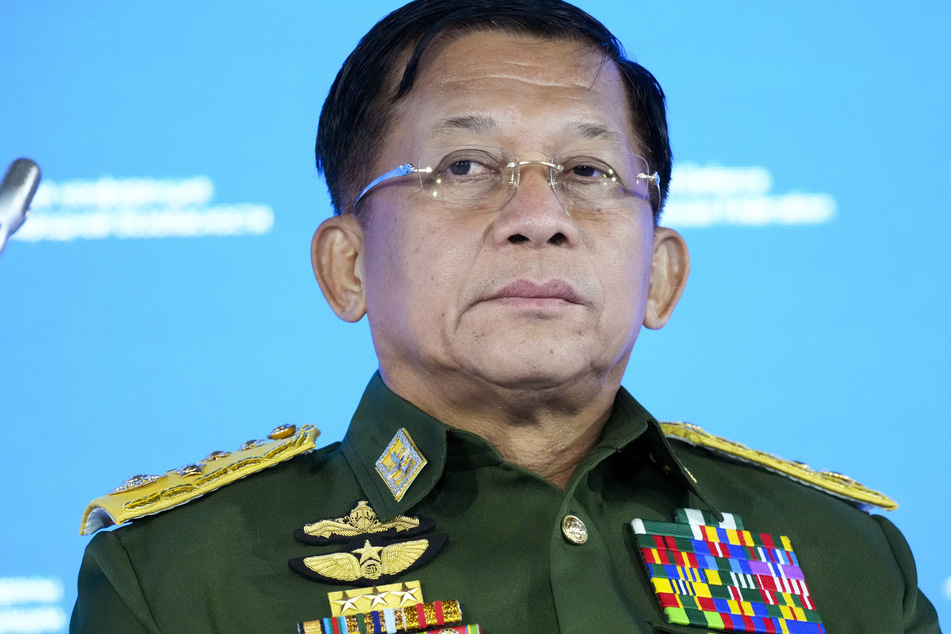 Min Aung Hlaing (65) ist der Oberbefehlshaber der Streitkräfte und der neue Machthaber Myanmars - er hat Verständnis für Putins Angriff auf die Ukraine.