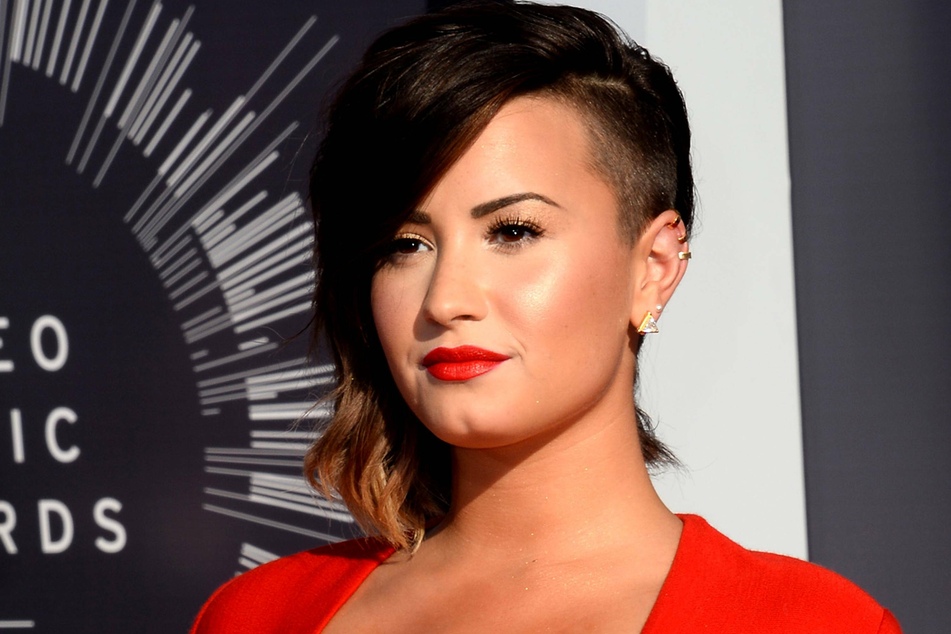 In her latest single Commander of Chief, Demi Lovato (28) sings about her disappointment in the President.