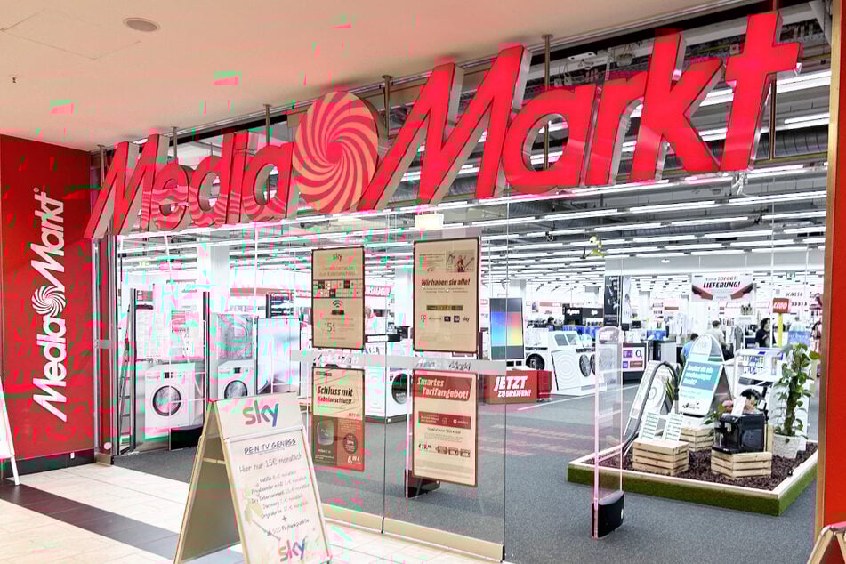 MediaMarkt Dresden - im ElbePark, Peschelstraße 39.