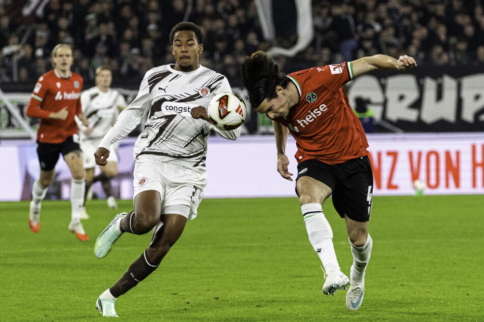 Youssoupha Niang tat sich gegen die 96-Defensive schwer.