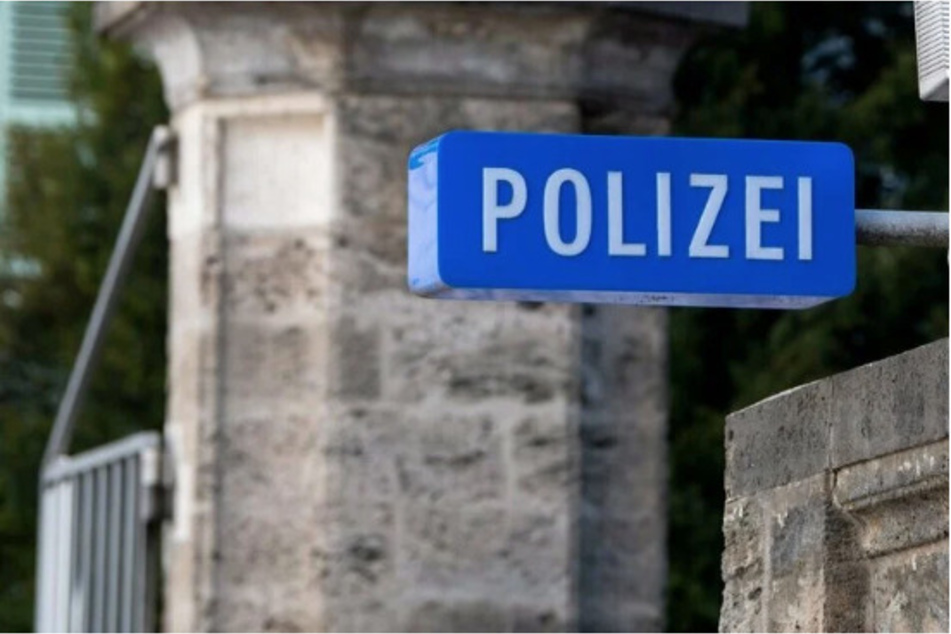 Die Frau wehrte sich bei dem Übergriff so heftig, dass sie dem Täter eine blutende Wunde im Gesicht zufügte. (Symbolbild)
