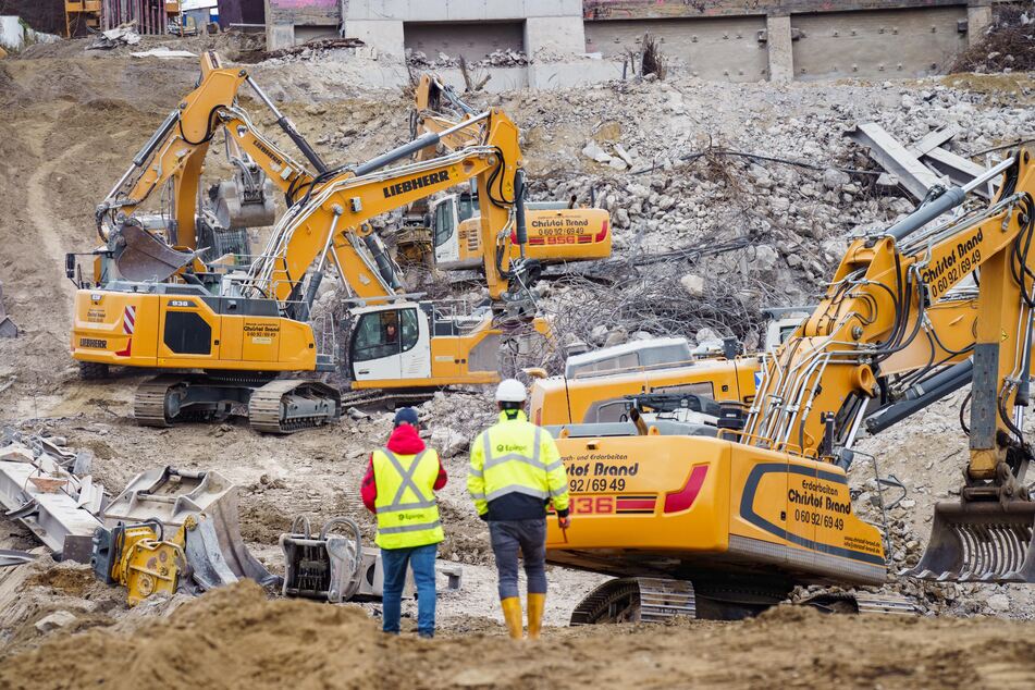 15.000 Tonnen Stahl und Beton: Kaum zu fassen, was dieser Haufen Schutt einmal war