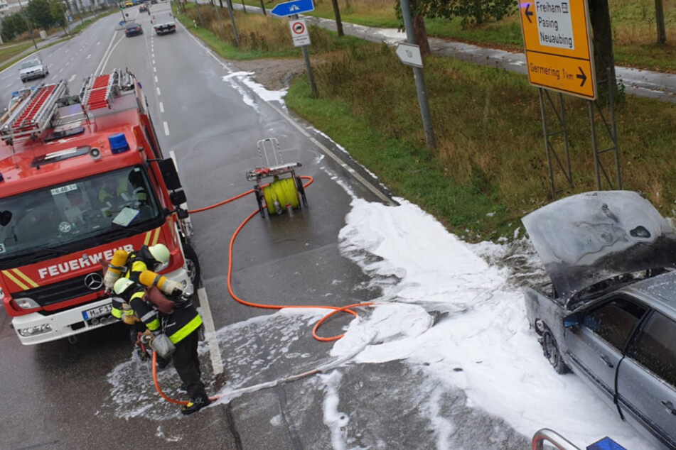 Die Feuerwehr beim Einsatz in München-Freiham.