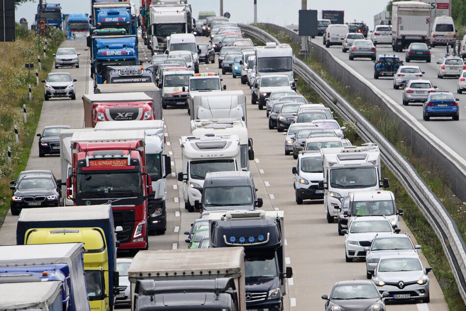Unfall A4: Fahrzeug-Panne! Stau-Chaos über 14 Kilometer auf A4 nahe Dresden