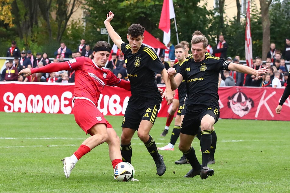 Rabenstein (in Schwarz) haute alles rein, konnte aber gegen Veron Dobruna (25, l.) & Co. nicht lange mithalten.