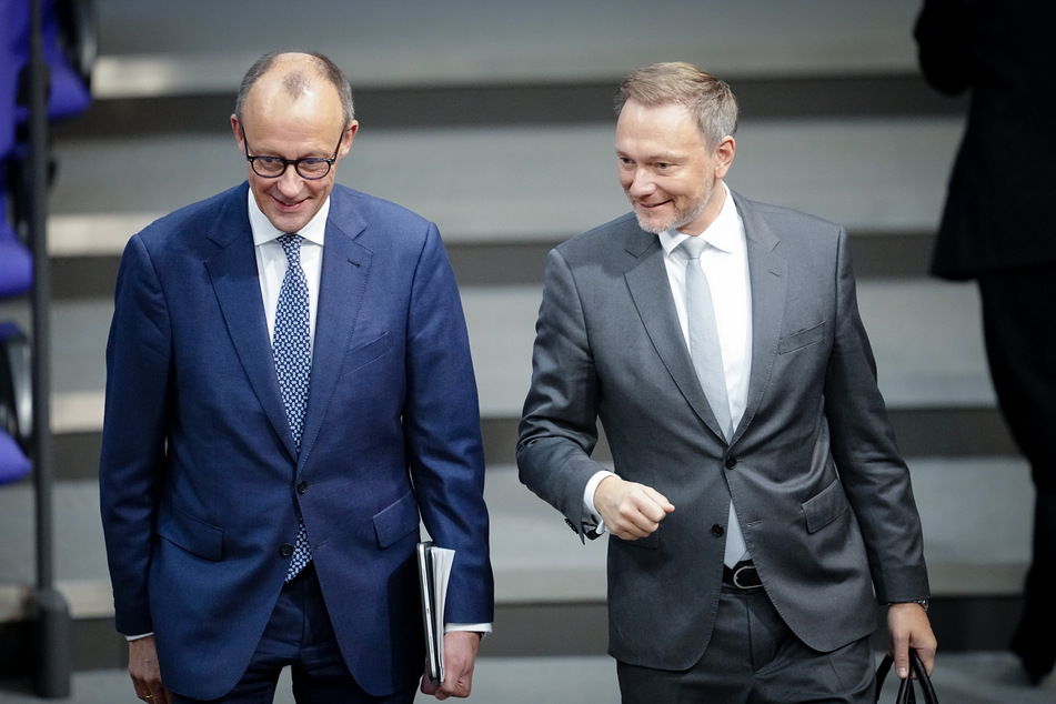 Friedrich Merz (67, CDU) und Christian Lindner (43, FDP) kennen sich nach Aussage des CDU-Vorsitzenden schon "seit vielen Jahren". Ihre Zusammenarbeit sei jedoch "zum Teil kontrovers", so Merz.