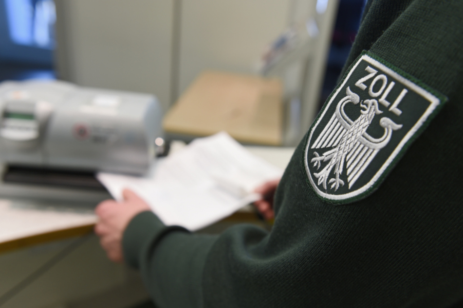 Der Zoll beschlagnahmte ein Paket. Der Inhalt verspricht Schönheit.
