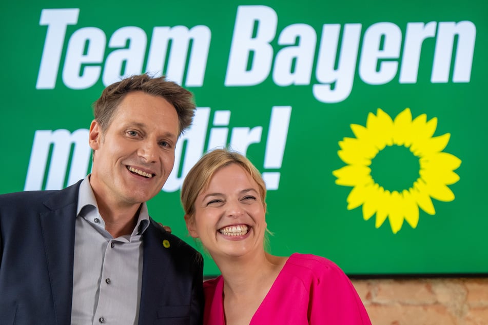 Katharina Schulze (37) und Ludwig Hartmann (44) wurden mit großer Mehrheit zum Spitzenduo für die Grünen in Bayern gewählt.