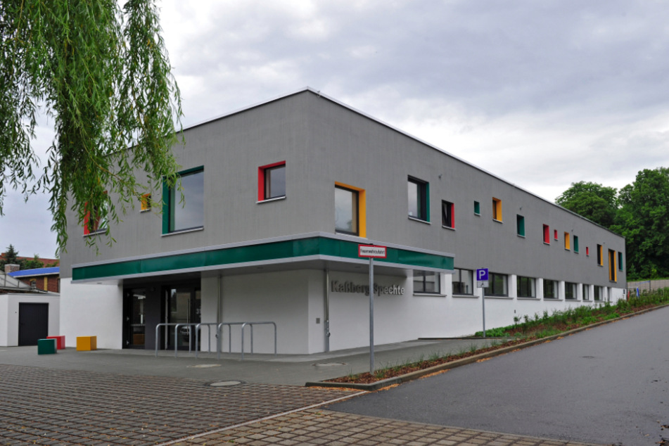 Beim Kita-Bau in der Zinzendorfstraße formte der Elektriker ein Hakenkreuz aus Kreppband.
