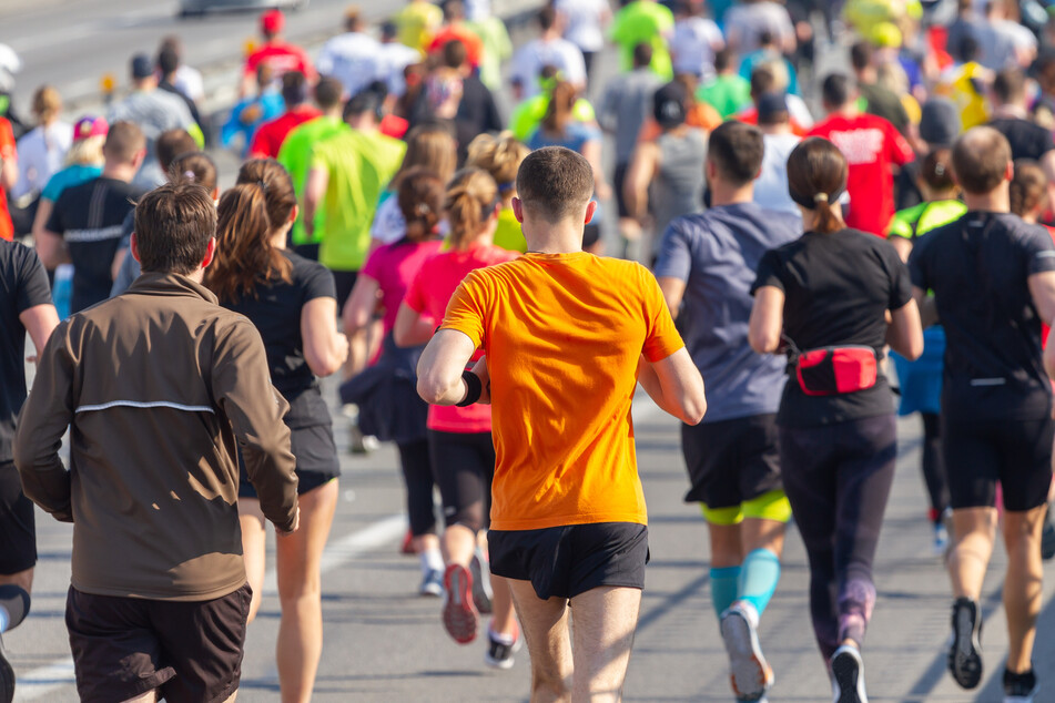 Über tausende Läufer und Läuferinnen haben sich schon Ihren Startplatz zum Kulturhauptstadt-Marathon 2025 in Chemnitz gesichert.