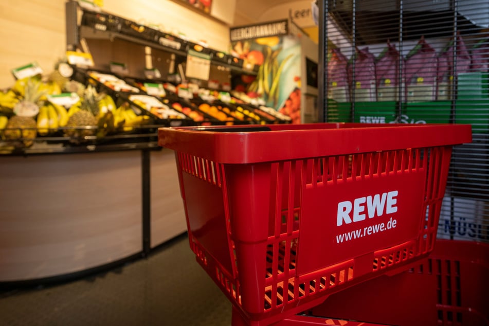 Rewe hat an drei Standorten in Berlin auch Neujahr geöffnet. (Archivbild)