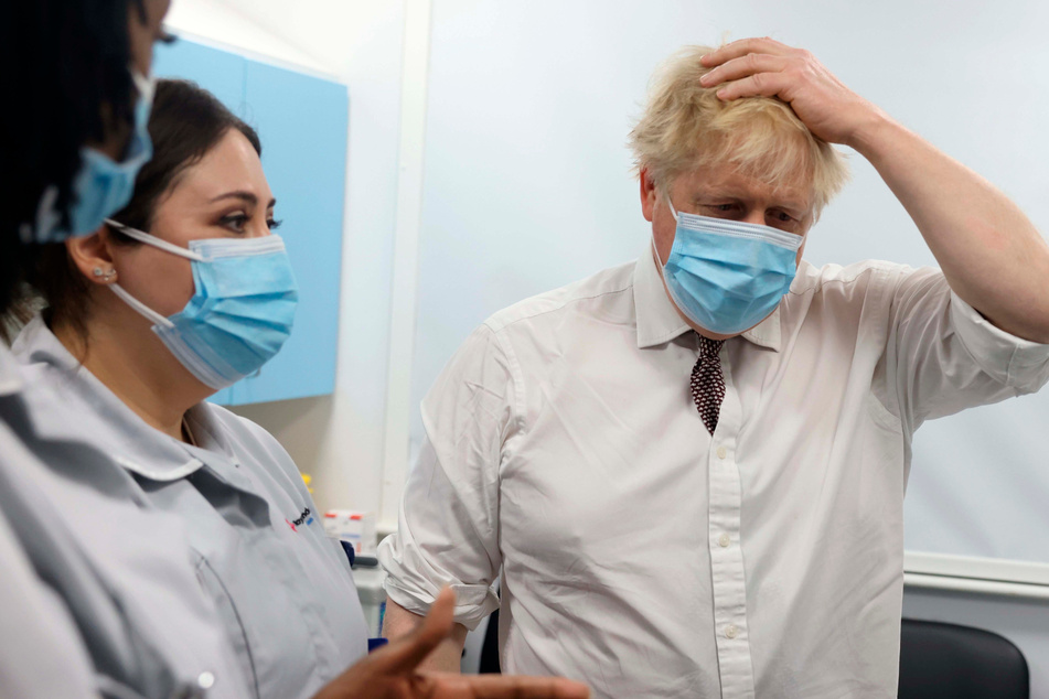 Keine Masken, keine Impfnachweise: Schafft Boris Johnson alle Corona-Maßnahmen ab?