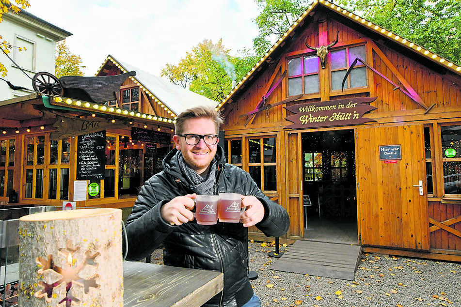 Josef Dölle (37) ist für kalte Abend gewappnet: Die Neustädter Winterhütte ist eröffnet.