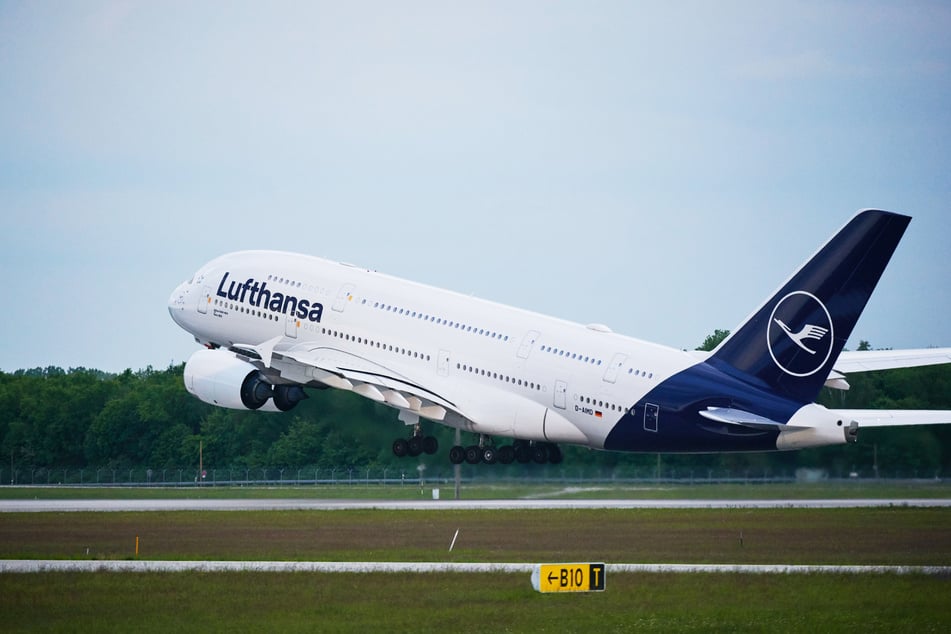 Hebt bald wieder ab: Ein A380 der Lufthansa.
