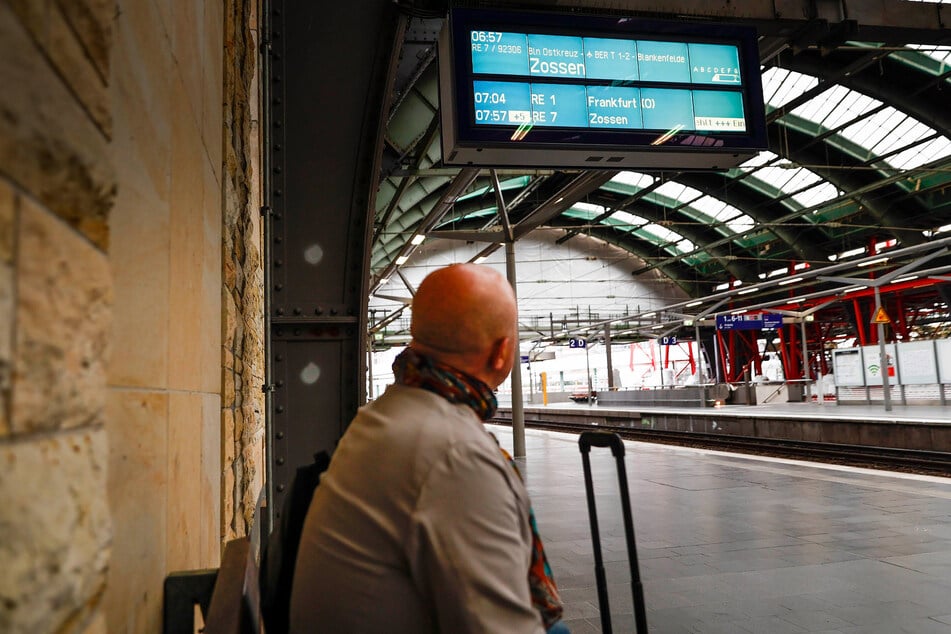 Pendler-Stress ab heute: Stadtbahn für Regional- und Fernverkehr für Wochen gesperrt