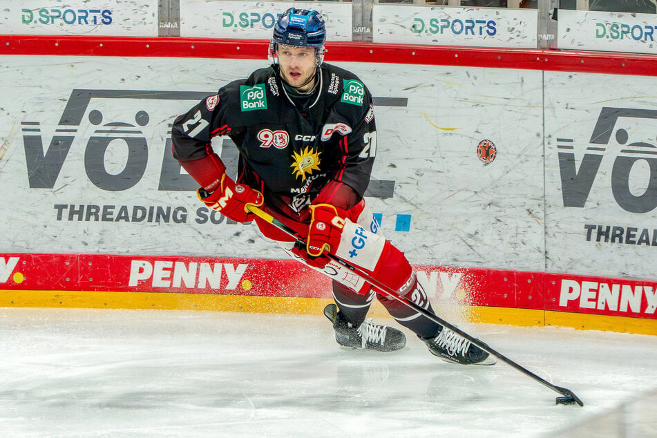 Emil Quaas (29) trug vergangene Saison noch das Dress der Düsseldorfer EG.