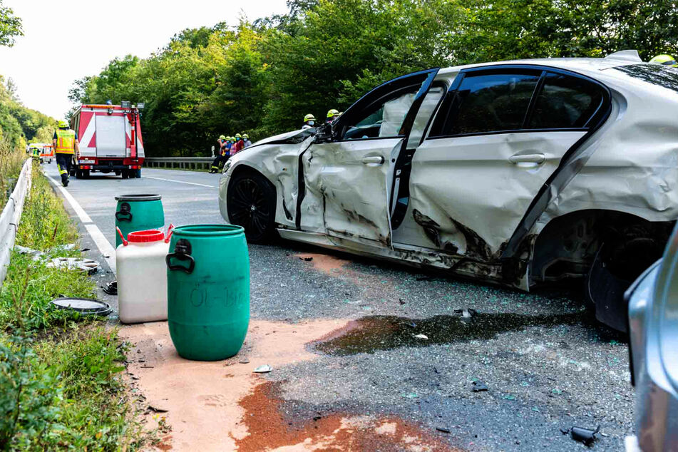 Insgesamt sechs Personen wurden bei dem Unfall auf der B260 bei Schlangenbad verletzt.