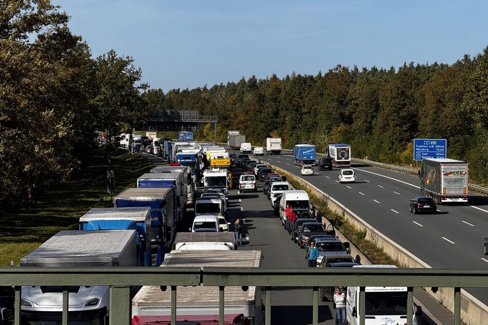 Zwischenzeitlich bildete sich ein Rückstau über 15 Kilometer.