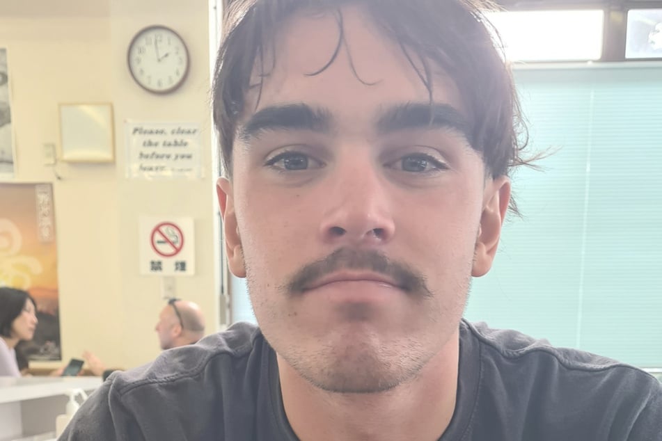 Noch in der Nacht suchte die Seenotrettung nach dem 19-jährigen Surfer Darcy Deefholts - mit glücklichem Ausgang am nächsten Morgen.