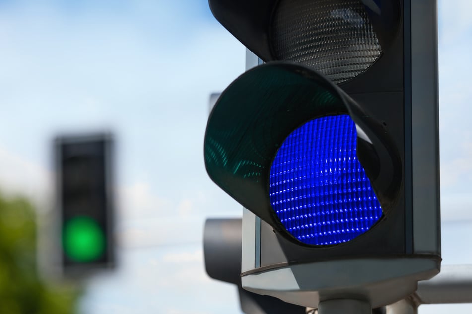 Blau statt Rot? Da hat ein 23-Jähriger anscheinend nicht richtig hingeschaut. (Symbolfoto)